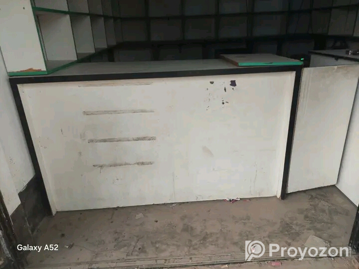 একটি কম্পিউার টেবিল ও র‌্যাক বিক্রি হবে