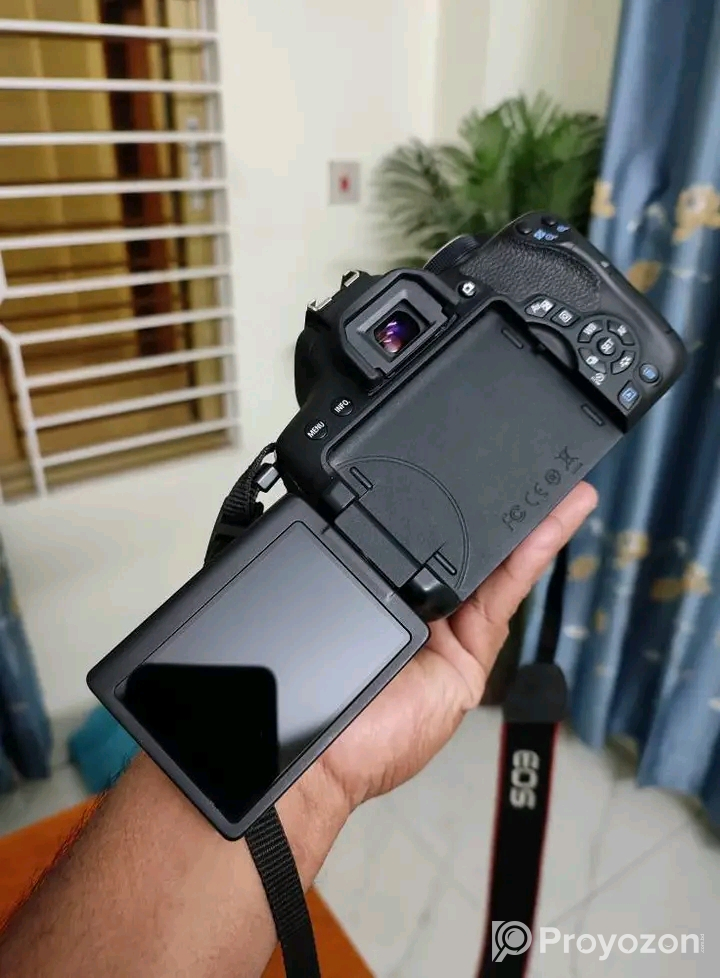 Cannon 750D (Used)