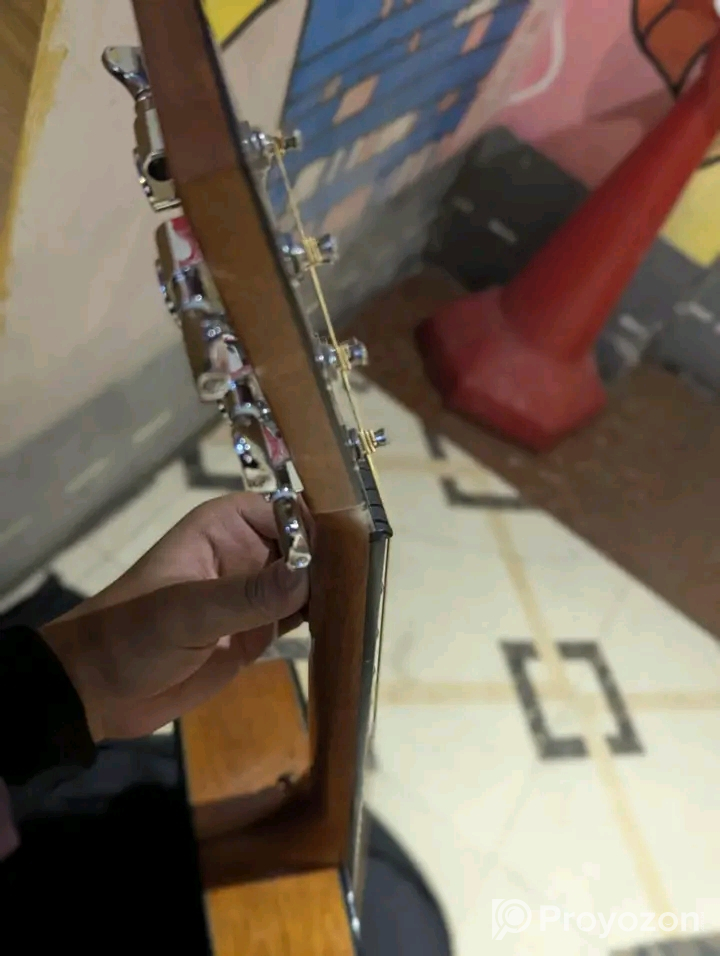 গিটার টি বিক্রি হবে