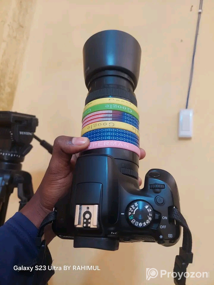 Canon 1300D with 75-300 zoom lens