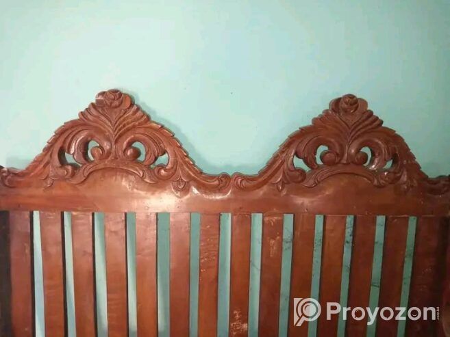 দুই সিটের  সোফা বিক্রি করা হবে