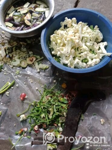 ১৩০৳ দুই বেলা দুপুর ও রাতের খাবার পাওয়া যায়