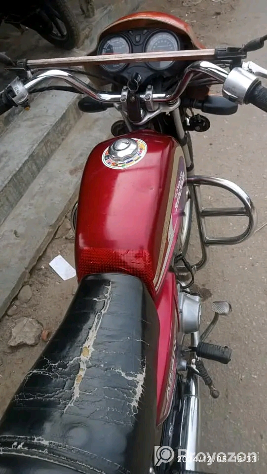 ডায়াং ৮০সিসি ২০১৫ সালের মডেল।