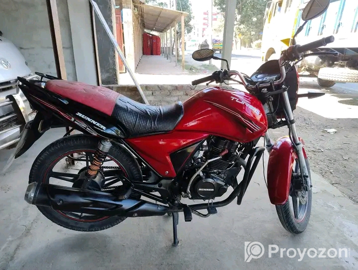 Runner Turbo 125cc Bike