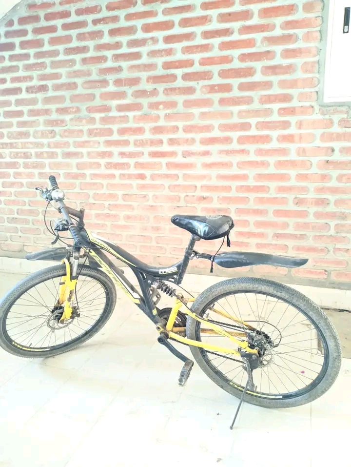 বাই সাইকেল বিক্রি হবে।