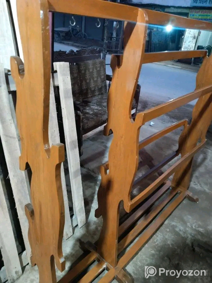 আলনা বিক্রি করা হবে