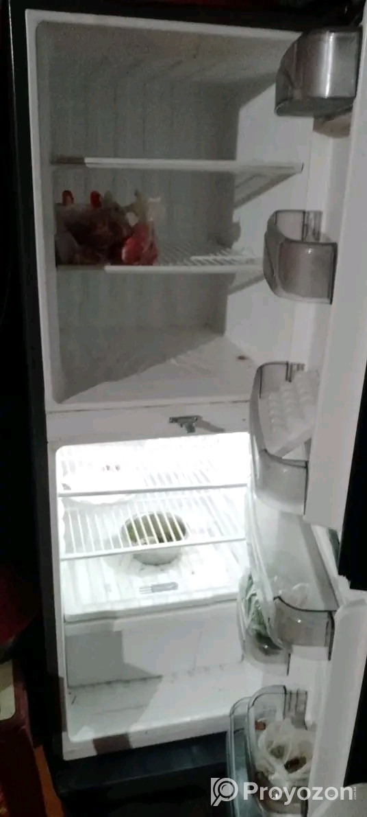 ফ্রিজটা সেল হবে