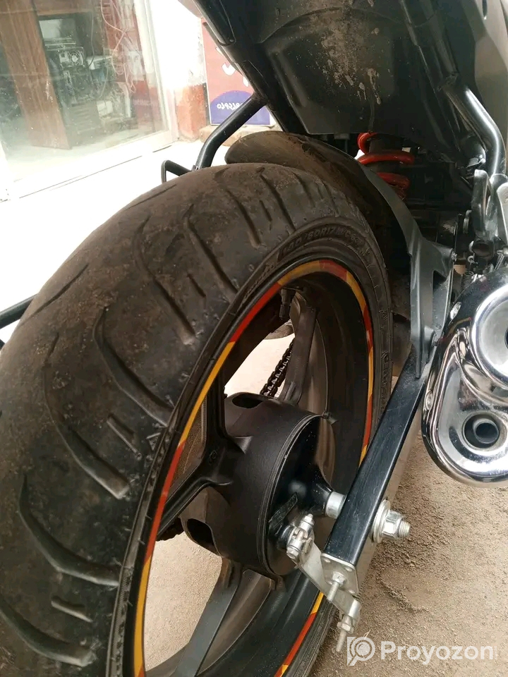 Suzuki sexr 150 cc red colour