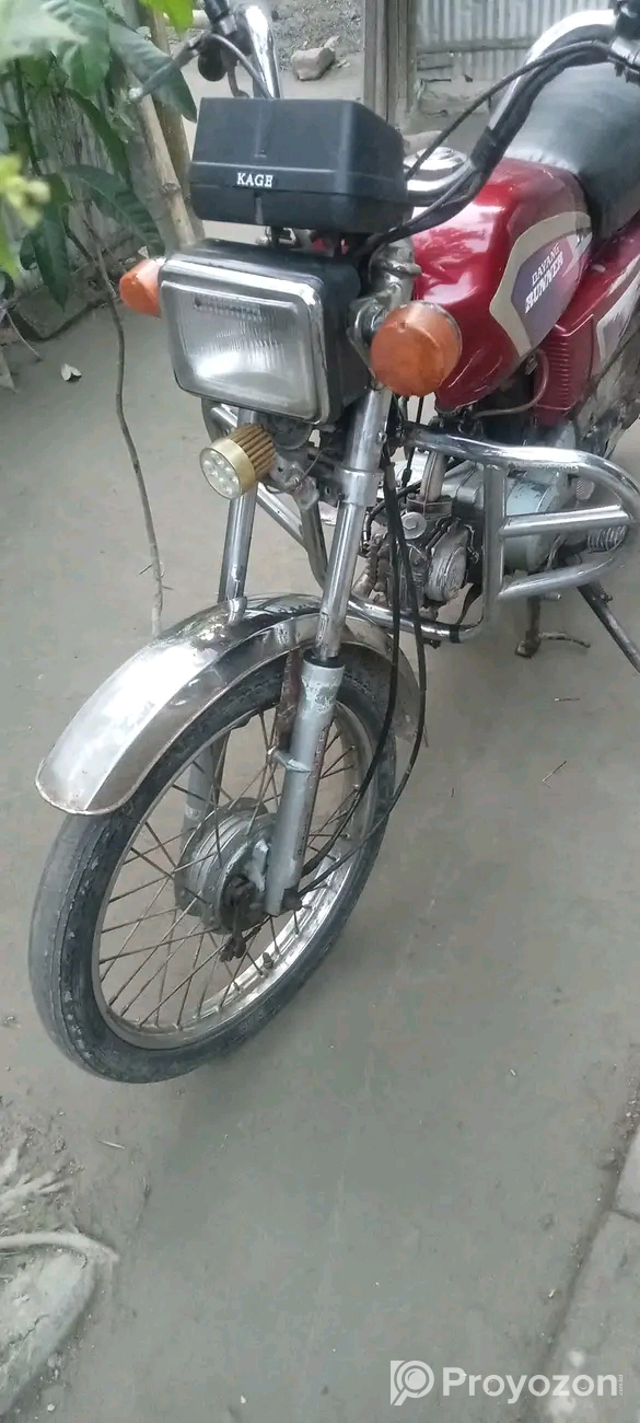 ডায়াং ৮০ সি সি বাইক