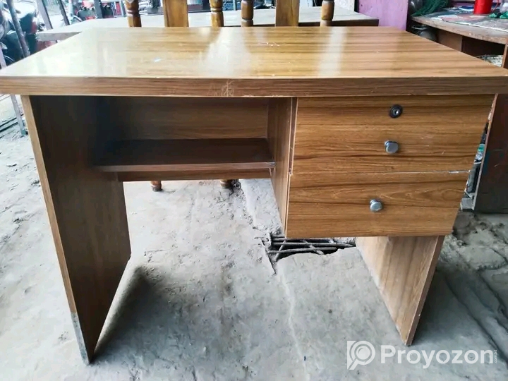 ক্যাশ টেবিল, এবং পড়ার টেবিল কম্পিউটার টেবিল