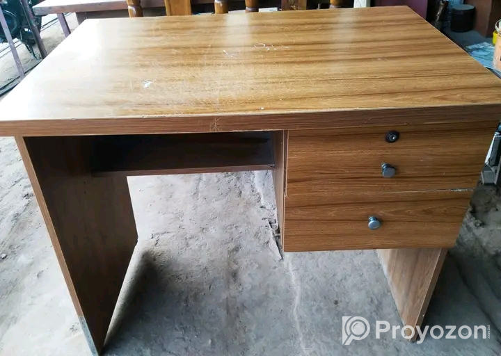 ক্যাশ টেবিল, এবং পড়ার টেবিল কম্পিউটার টেবিল