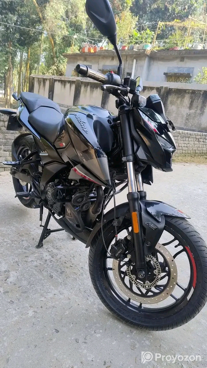Bajaj Pulsar N160 Fi Dual ABS