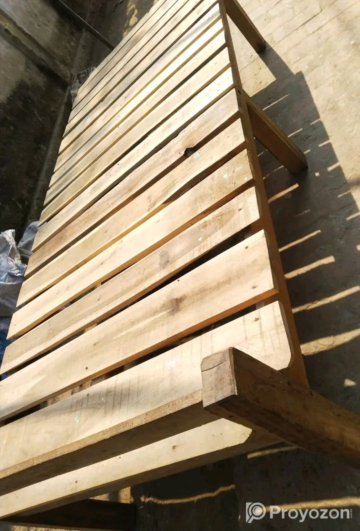 বেড বিক্রি হবে আকাশমনি কাঠের