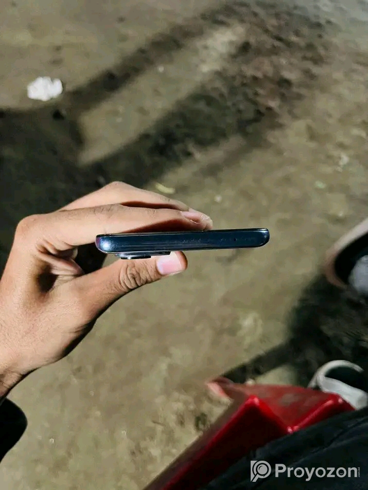 One plus 9 5g 8/128GB