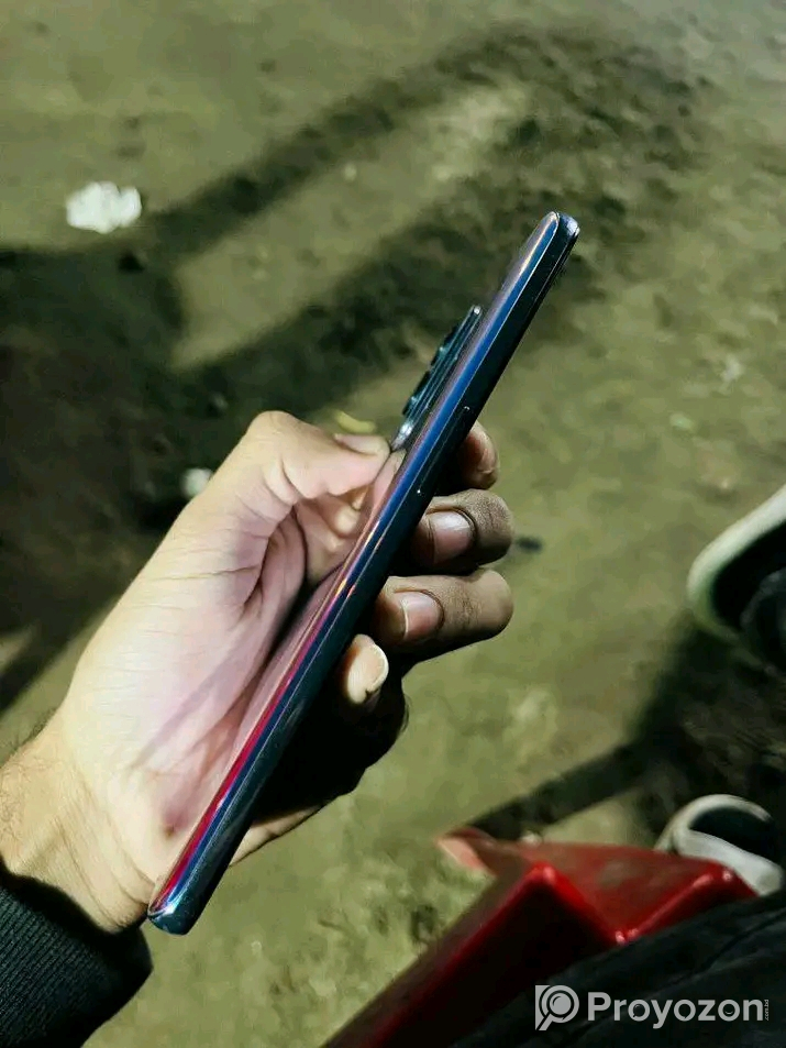 One plus 9 5g 8/128GB