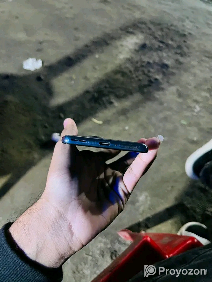 One plus 9 5g 8/128GB