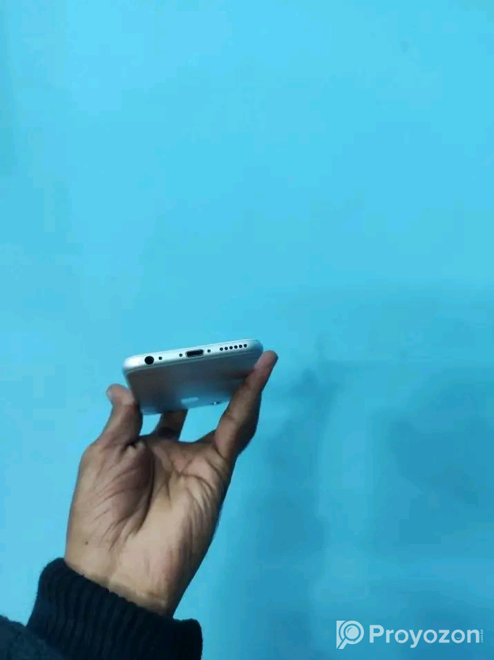 I phone 6S 3/64GB (Used)