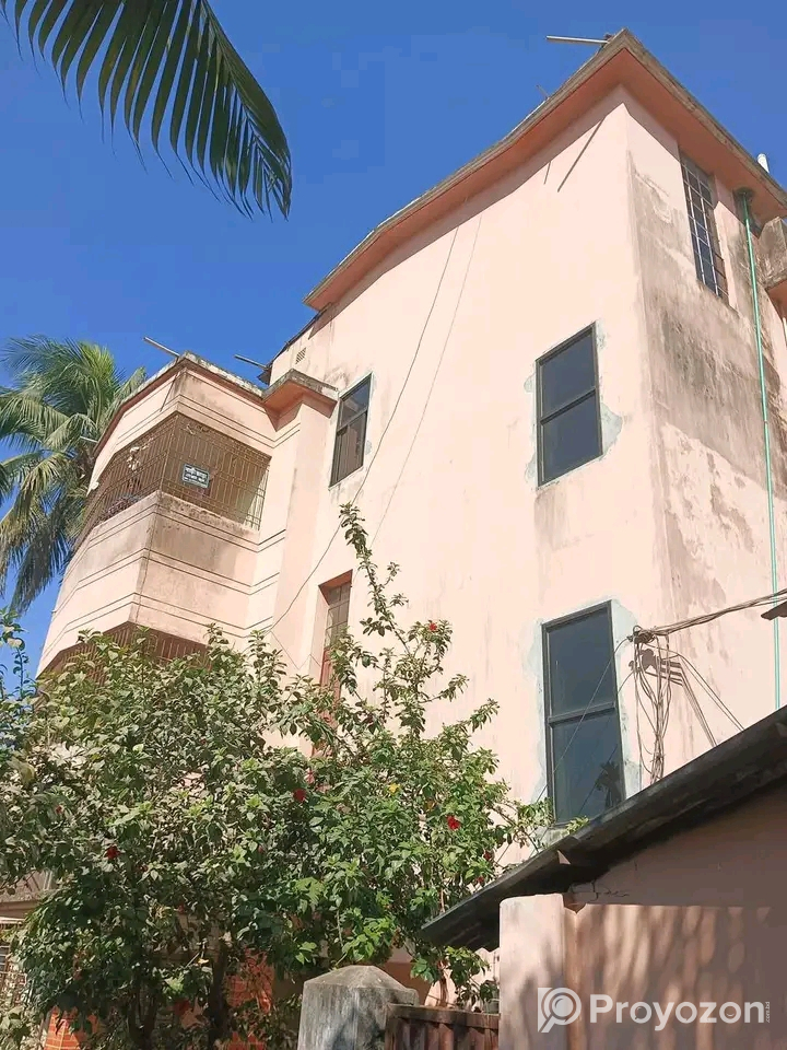 জমি/বাড়ি বিক্রয় হইবে