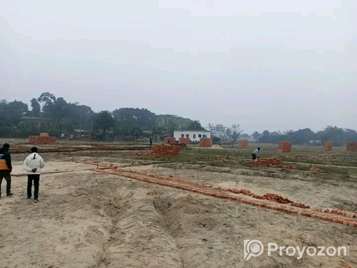 প্লট বিক্রয় চলছে