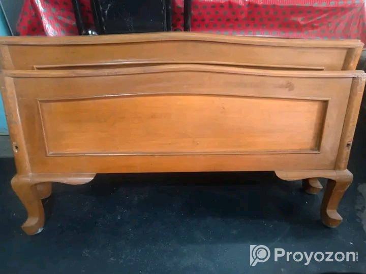 খাট টি স্বল্প দামে বিক্রি হবে