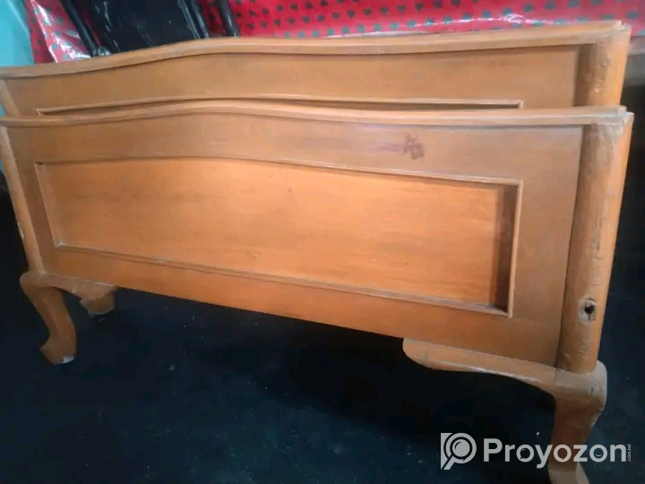 খাট টি স্বল্প দামে বিক্রি হবে