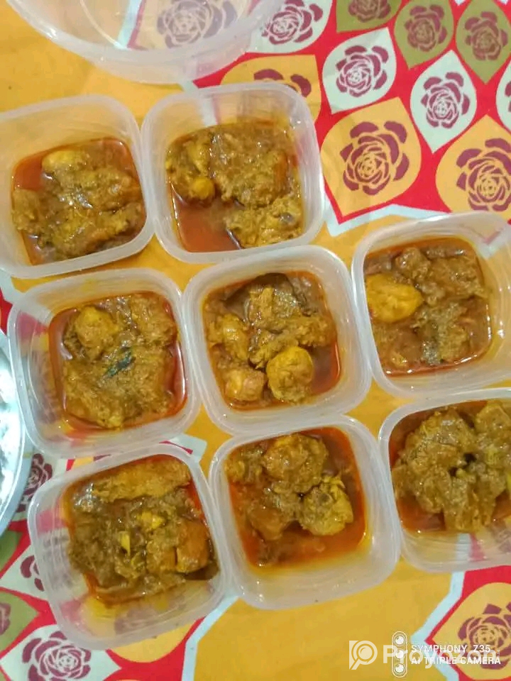 সারা মাসের লাঞ্চ ও ডিনারের ব্যবস্থা