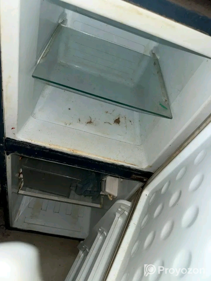 ফ্রিজ বিক্রি হবে