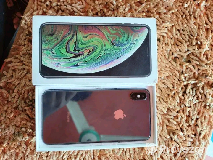 I phone xs max 256gb