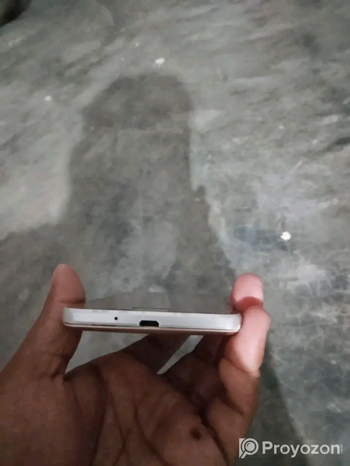 ফোনটি বিক্রি করা হবে