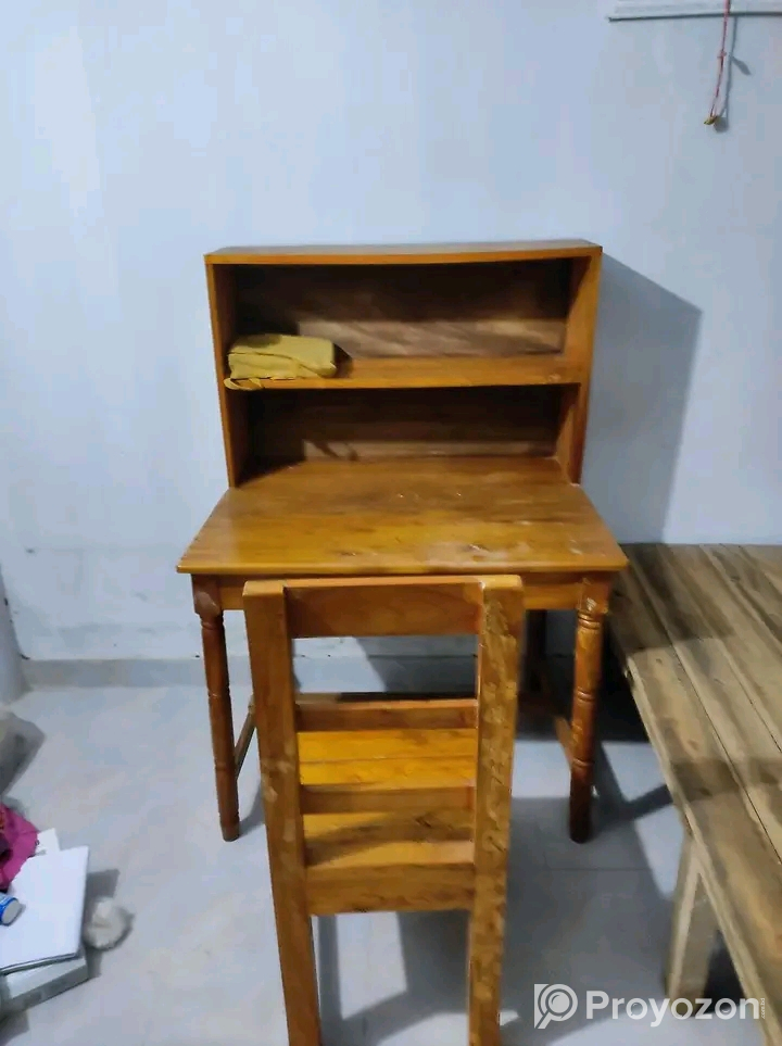 চেয়ার টেবিল বিক্রি করা হবে
