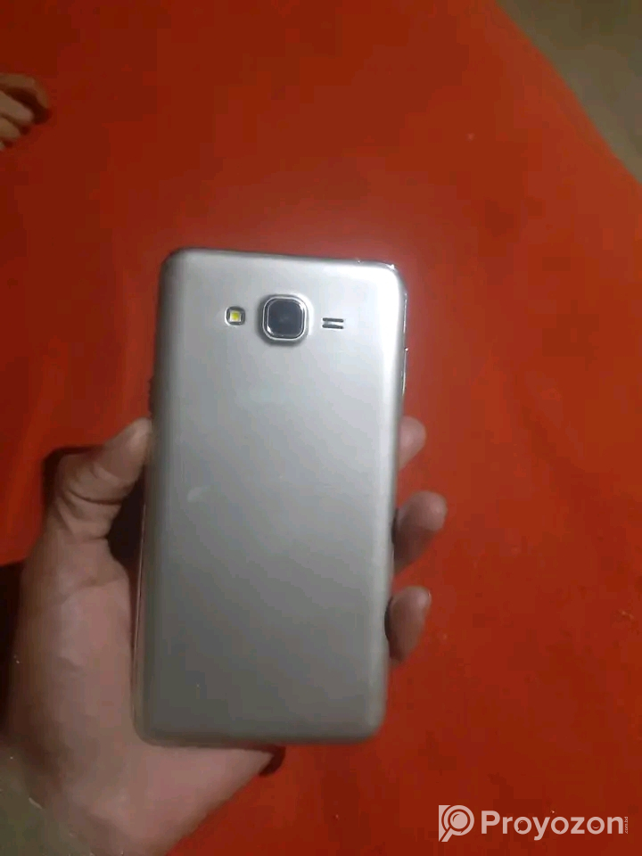 Samsung Galaxy J7
