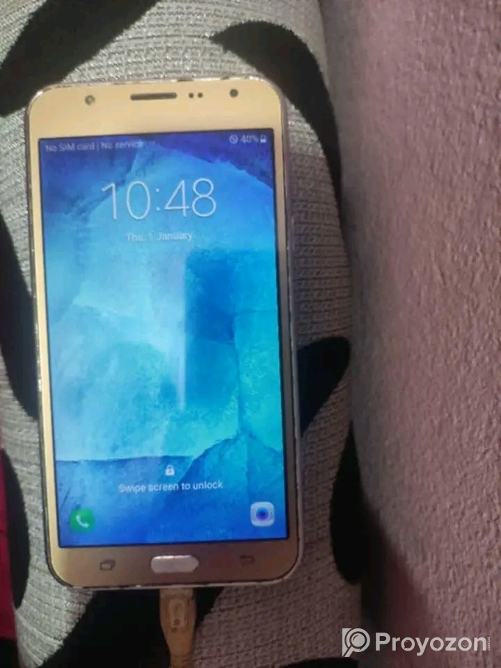 Samsung Galaxy J7