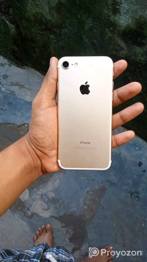 I phone 7 4/128GB (Used)