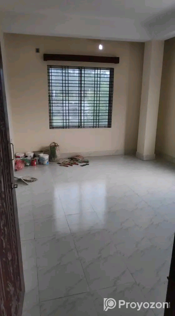 মেয়েদের জন্য ফ্ল্যাটের একটি রুম ভাড়া দেয়া হবে।