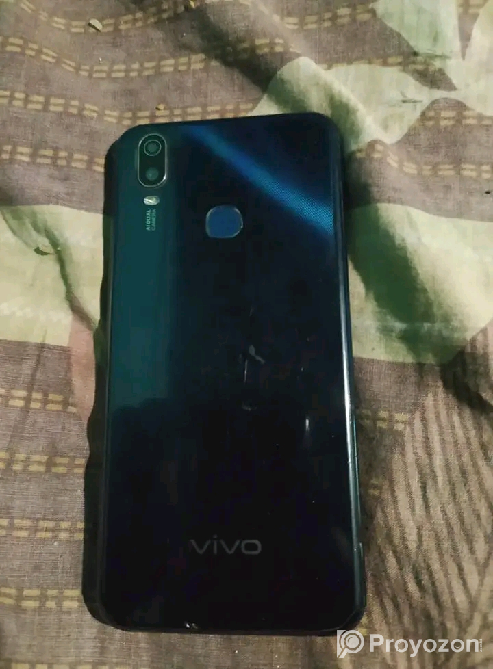 Vivo y11 3/32GB (Used)