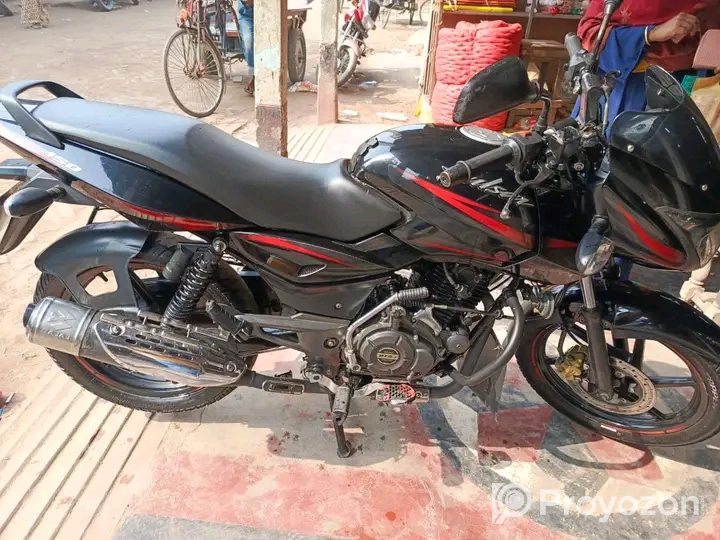 Bajaj pulsar 150cc