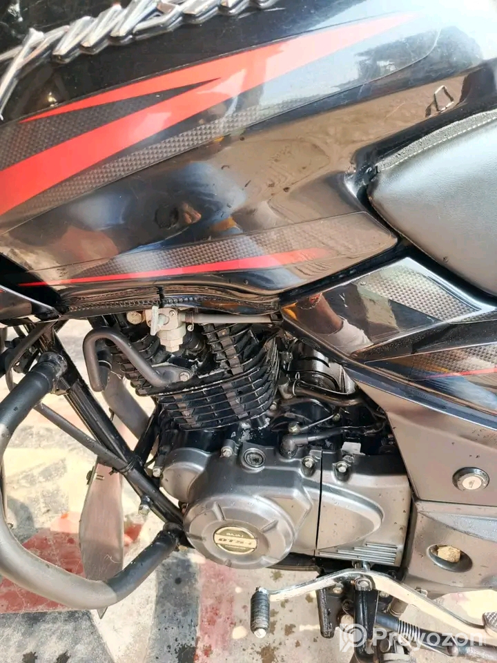 Bajaj pulsar 150cc