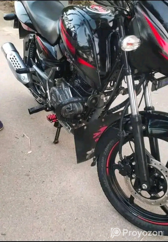 Pulser 150 cc motorcycle