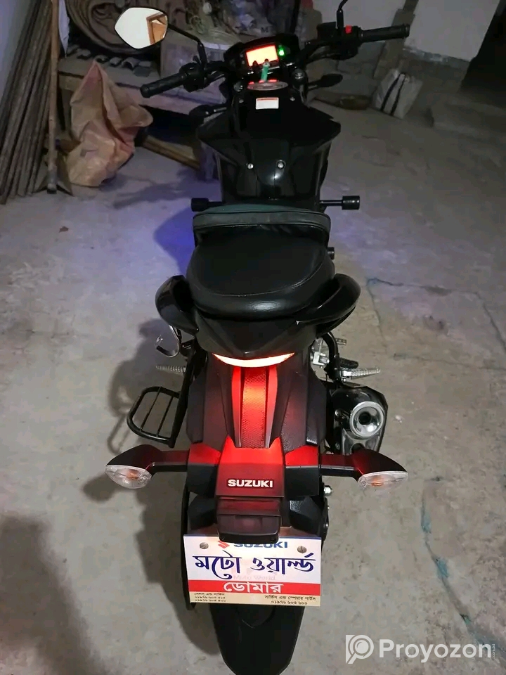 Suzuki Gixxer monotone 150cc