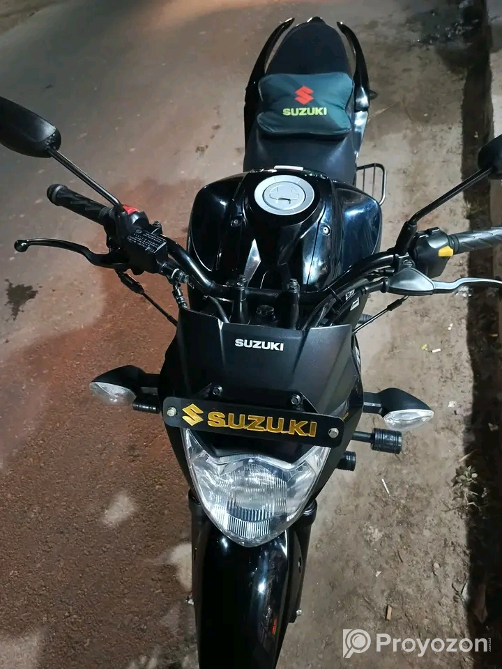 Suzuki Gixxer monotone 150cc