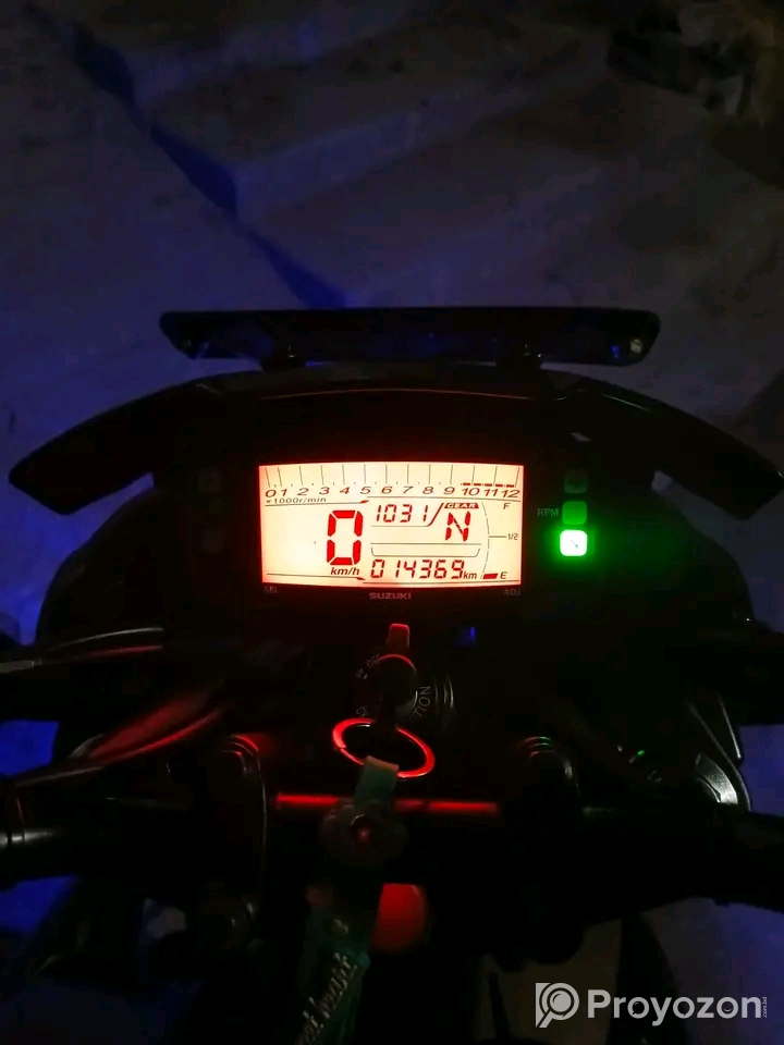 Suzuki Gixxer monotone 150cc