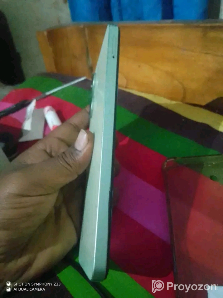 ফোন টি বিক্রি করা হবে