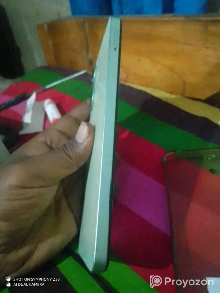 ফোন টি বিক্রি করা হবে