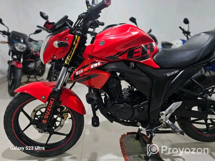 Suzuki Gixxer Monoton 155 CC 2018 model.