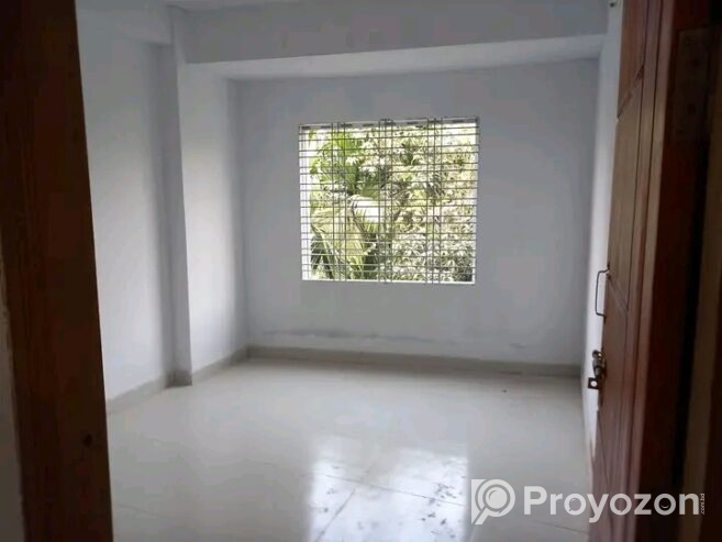 ৪র্থ তলা ভবনের ২য় ও ৩য় তলায় ফ্ল্যাট ভাড়া হবে