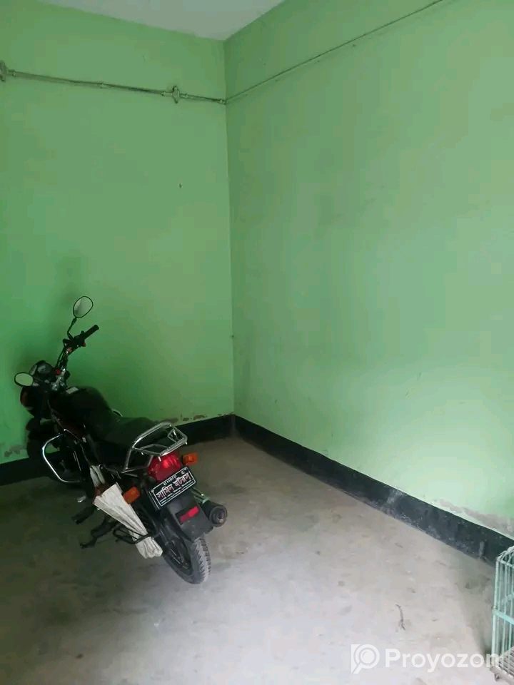 ১০ মাইল জামে মসজিদের পিছনে বিক্রি হবে