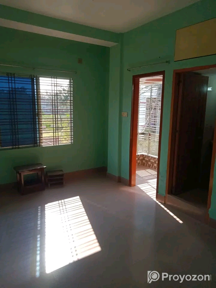 চারতলা ভবনের দ্বিতীয় তলা ভাড়া দেওয়া হবে