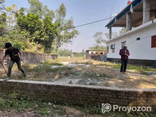 জরু‌রি ভি‌ত্তি‌তে ঠাকুরগাঁও শহ‌রের সালন্দর জমি বিক্রি
