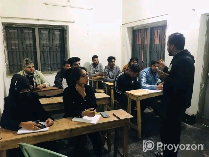 অনার্স মাস্টার্স কিংবা ডিপ্লোমা বা পিএইচডি করার সুযোগ