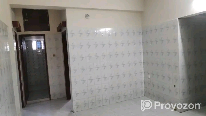 শুধুমাত্র মেয়েদের জন্য ফ্ল্যাটের একটি রুম ভাড়া হবে।